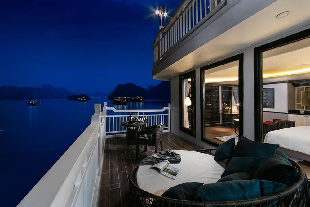 فندق Lapinta Luxury Cruises ها لونغ المظهر الخارجي الصورة